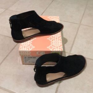 Gianni Bini Field Day Perforated Zip Sandal 10